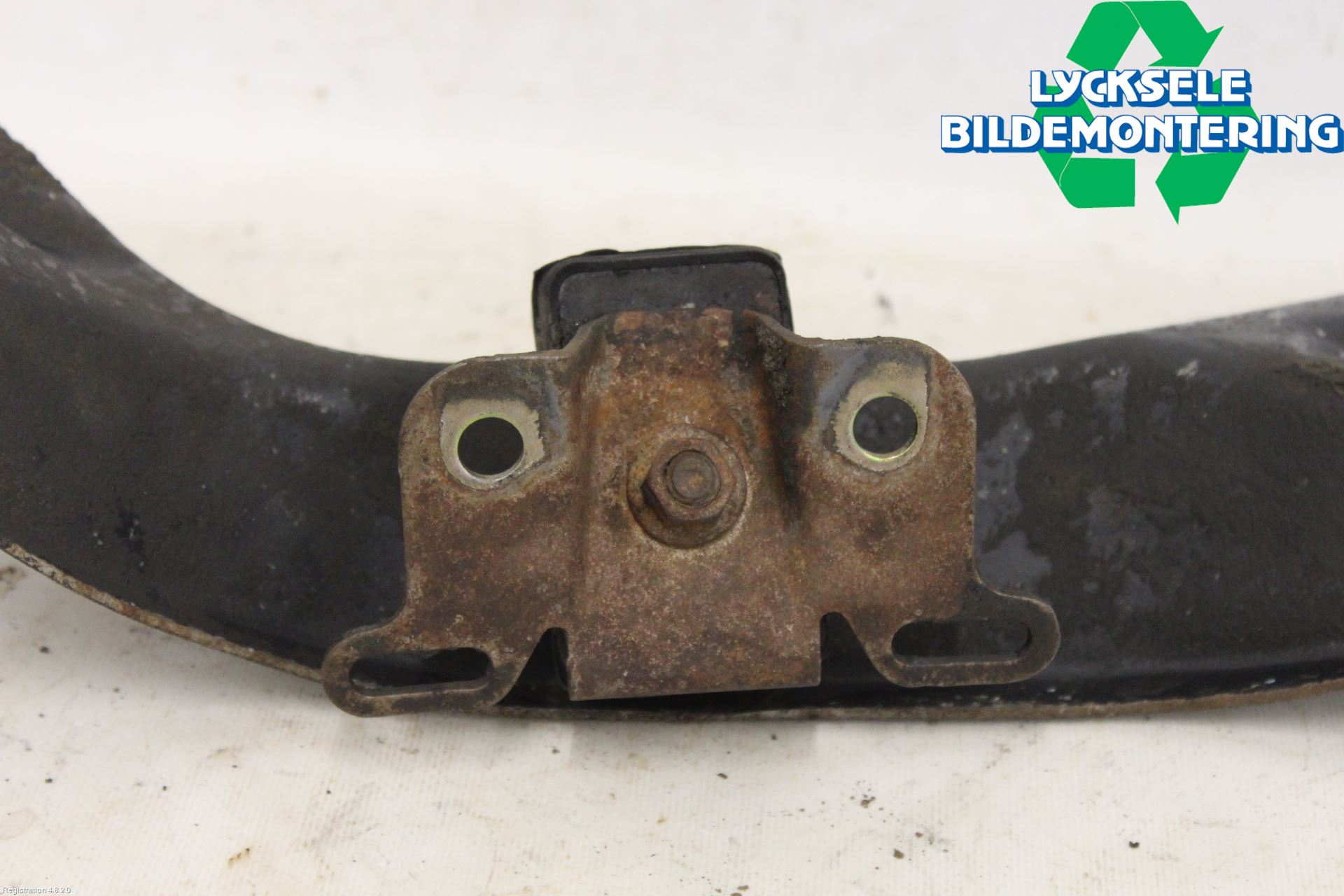 Volvo 940 91-98 Växellådsbalk