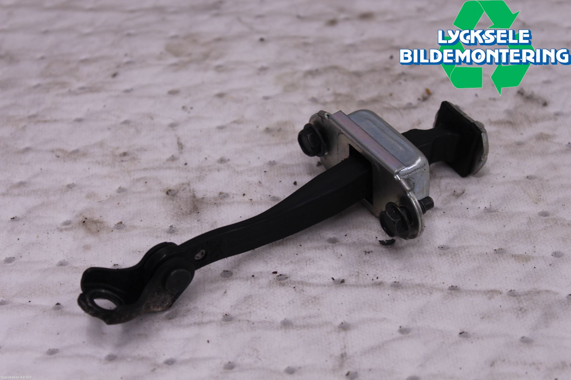 Nissan JUKE 14-19 Dörrstopp