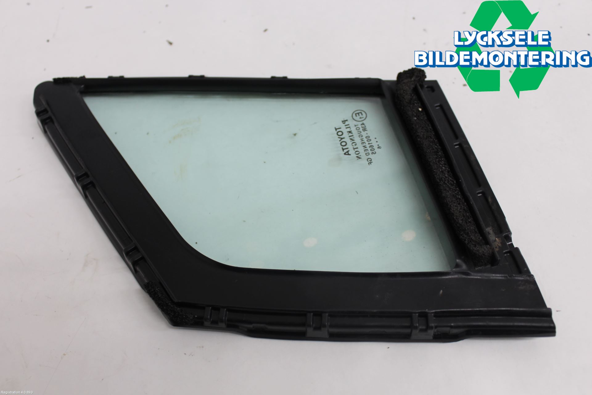 Toyota AVENSIS 16-18 Dörruta Fram Lilla Hö