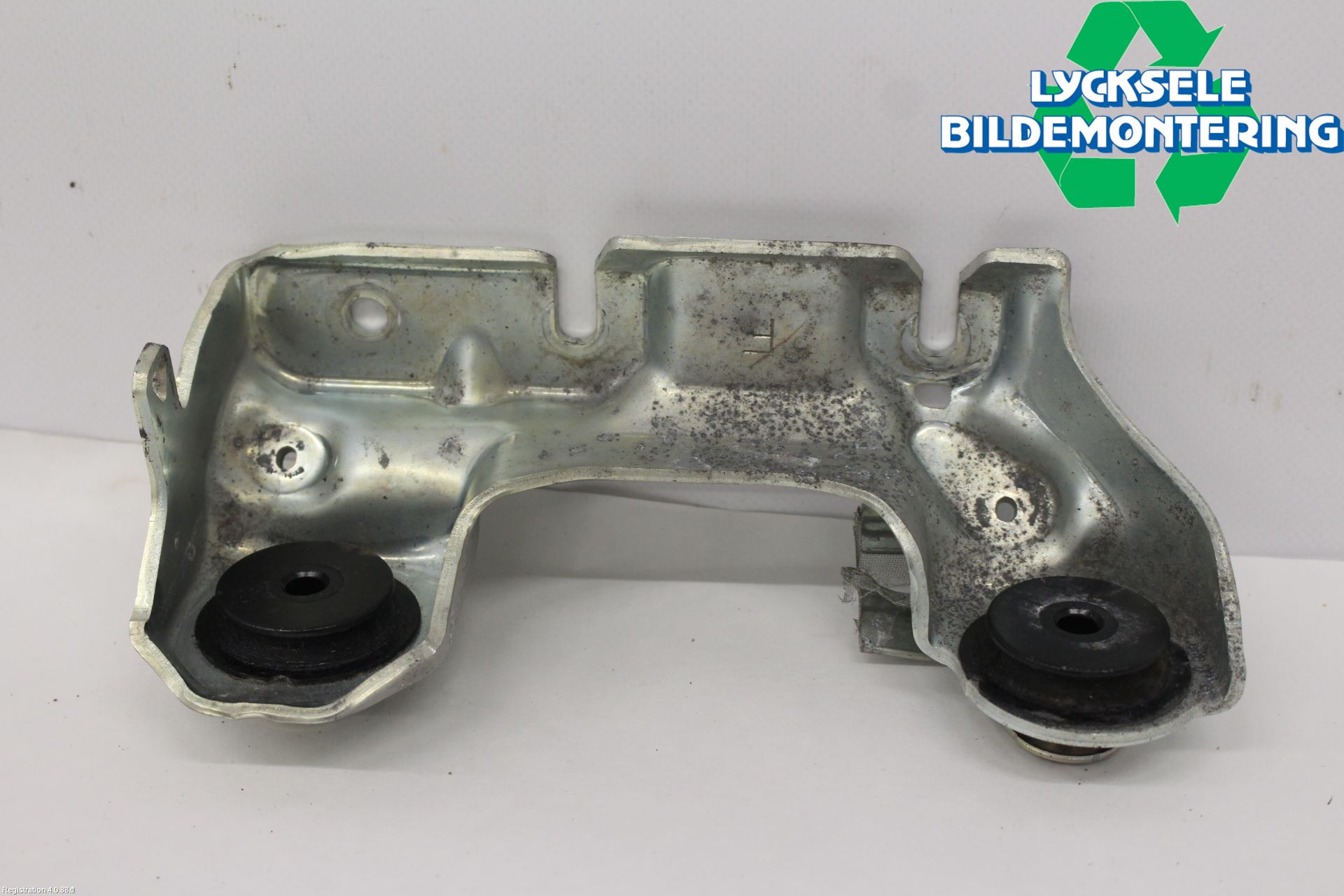 Toyota YARIS XP21 20- Front Övrigt