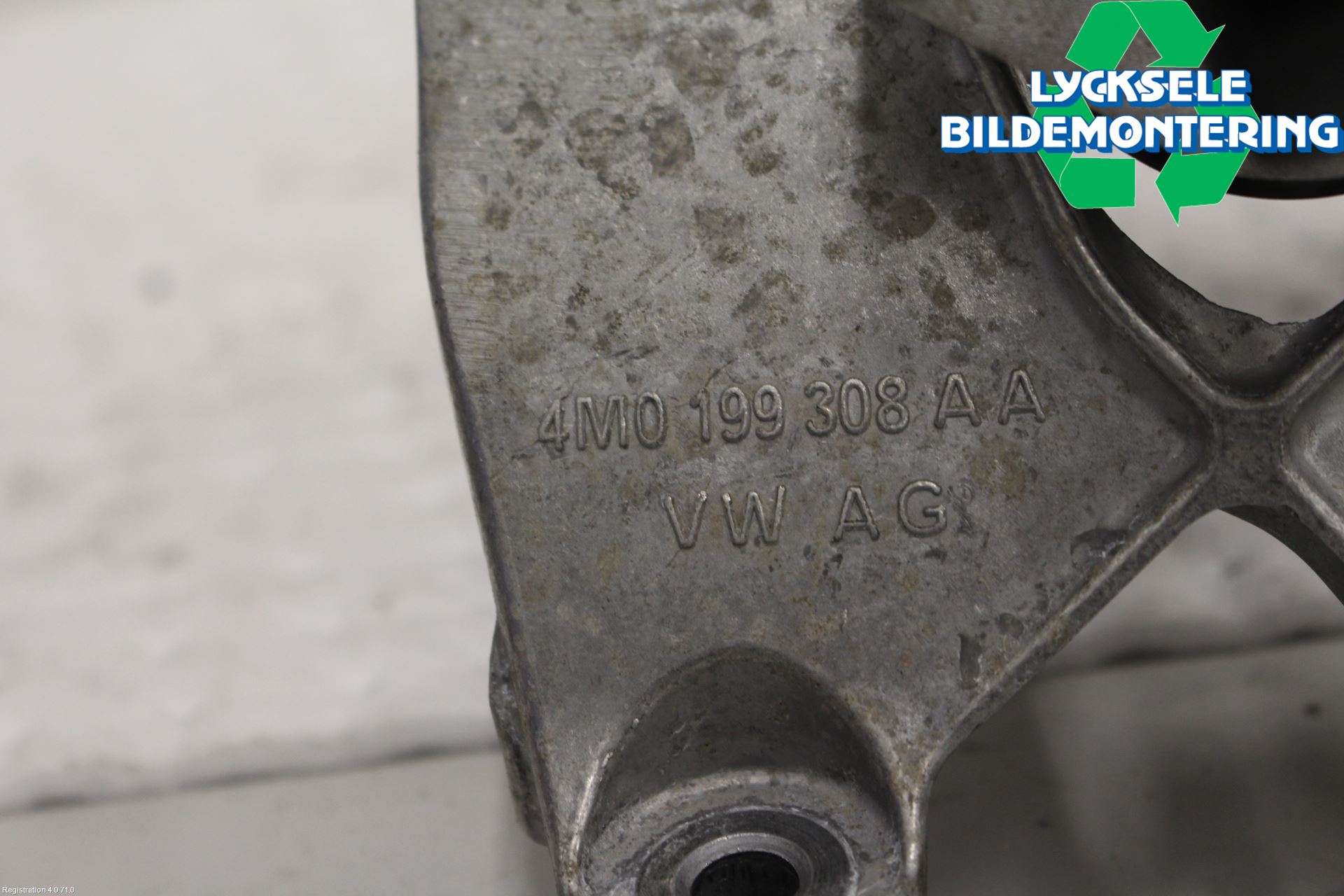 Audi A7 Sportback 4K 18- Motorfäste