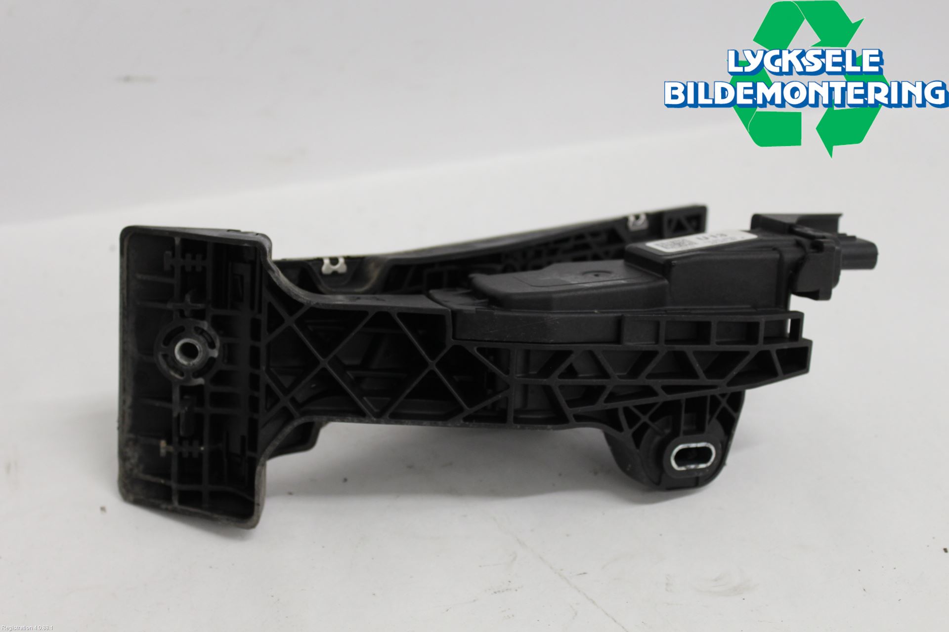 Kia SORENTO 21- Gaspedal