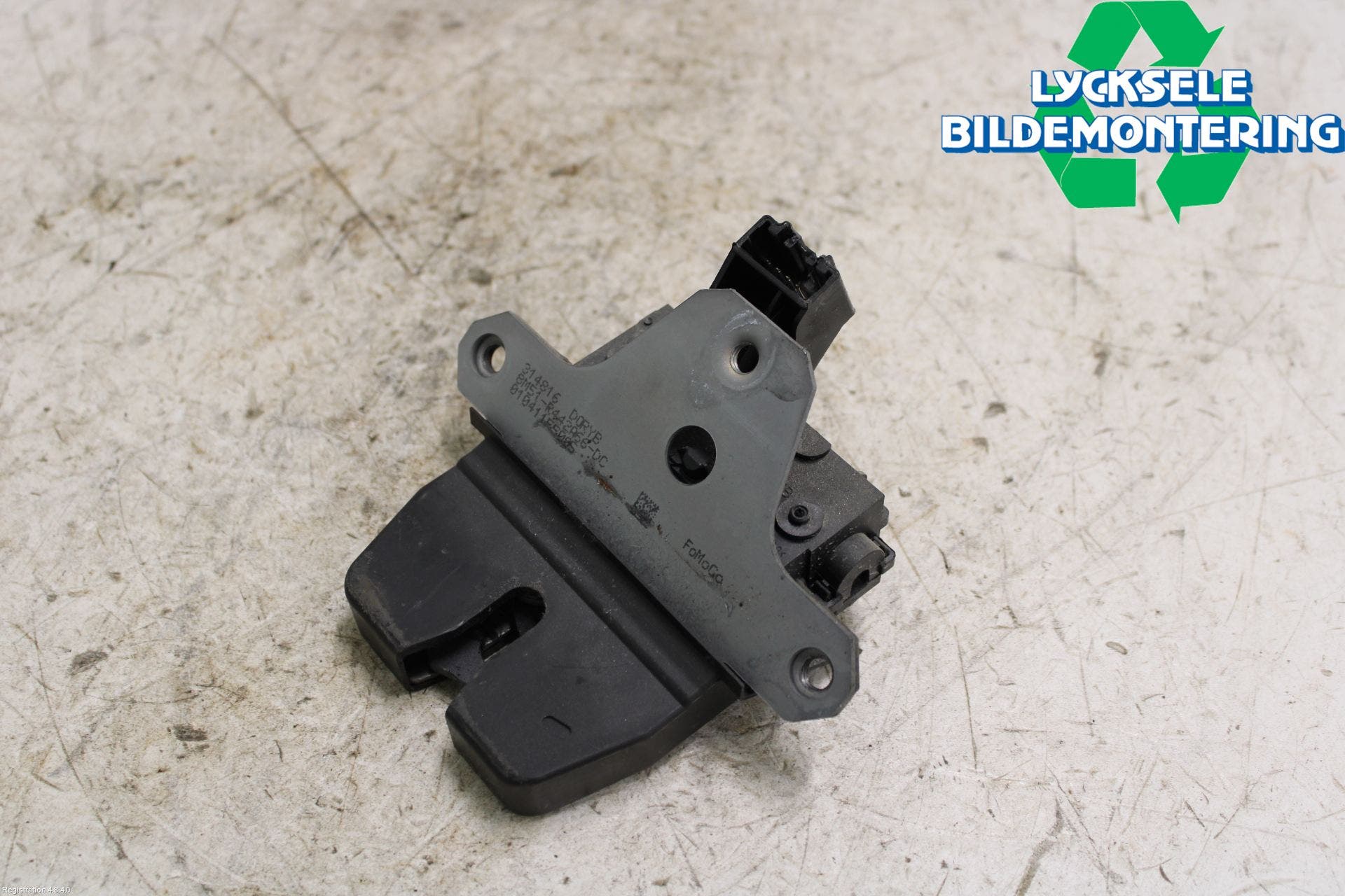 Ford FOCUS 15-18 Låskista Baklucka