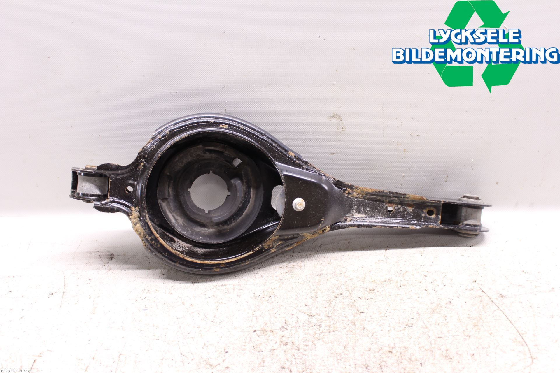 Ford KUGA 13-16 Bärarm Bak Höger