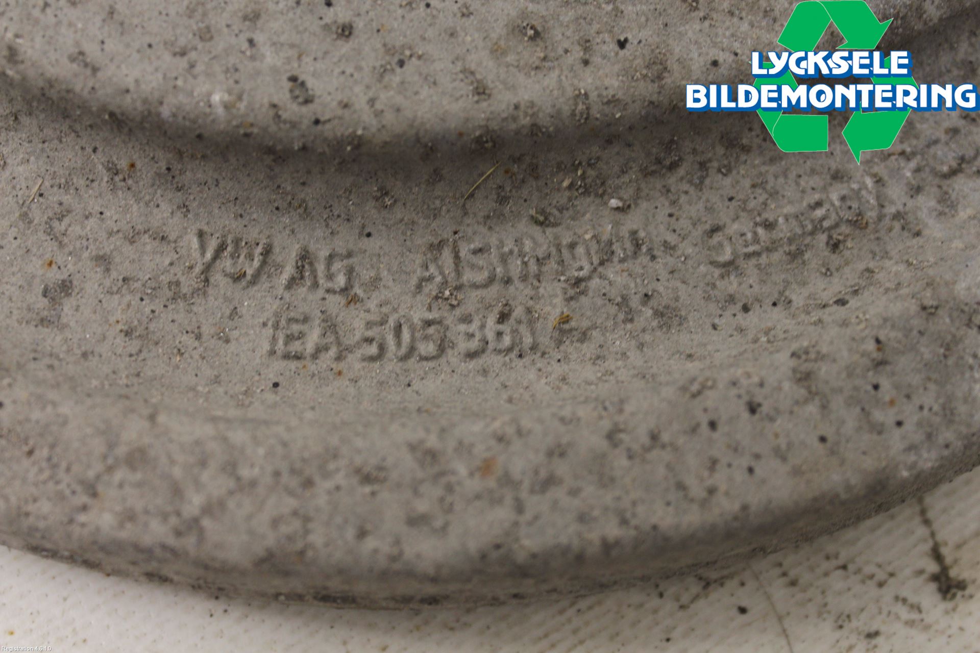 Cupra BORN 22- Bärarm Bak Övre Vänster