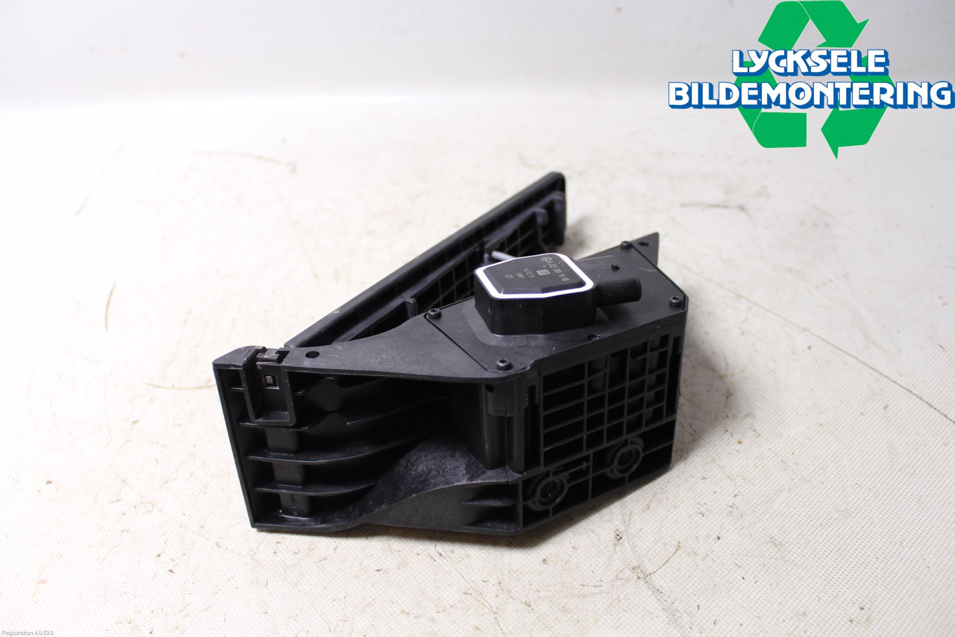 Mercedes-Benz MB E-KLASS (W212) 09-16 Gaspedal