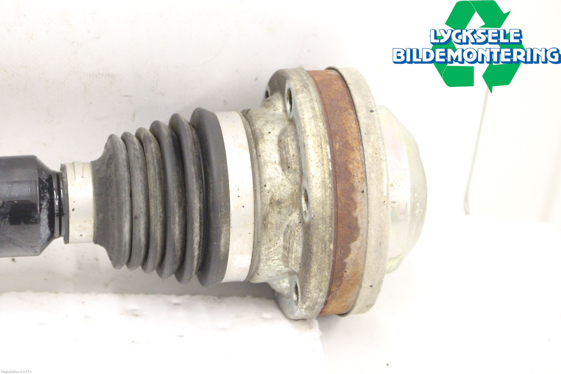 Audi Q3 8U 12-18 Drivaxel Fram Höger