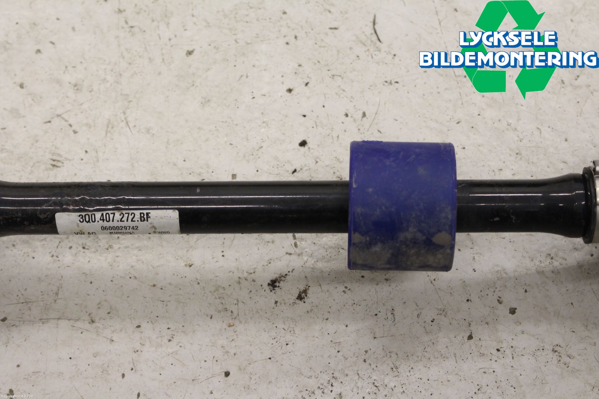 Volkswagen VW PASSAT 15-19 Drivaxel Fram Höger