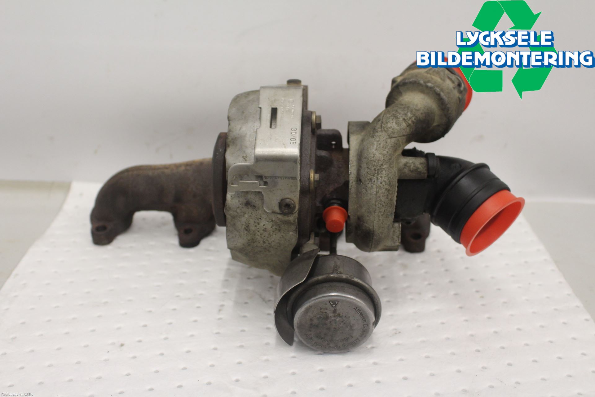 Volkswagen VW CADDY      04-10 Turboaggregat