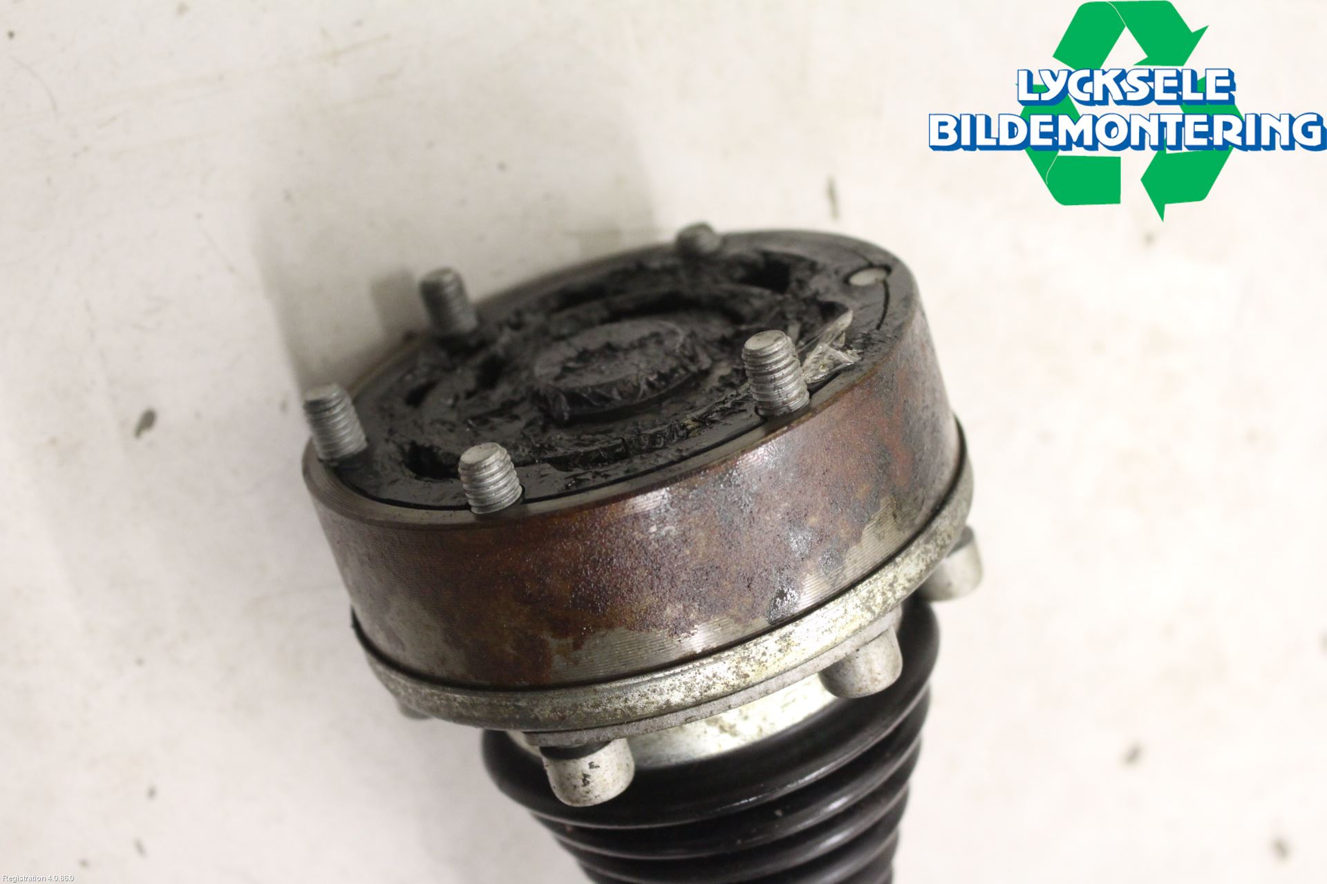 Volkswagen VW POLO 10-17 Drivaxel Fram Vänster
