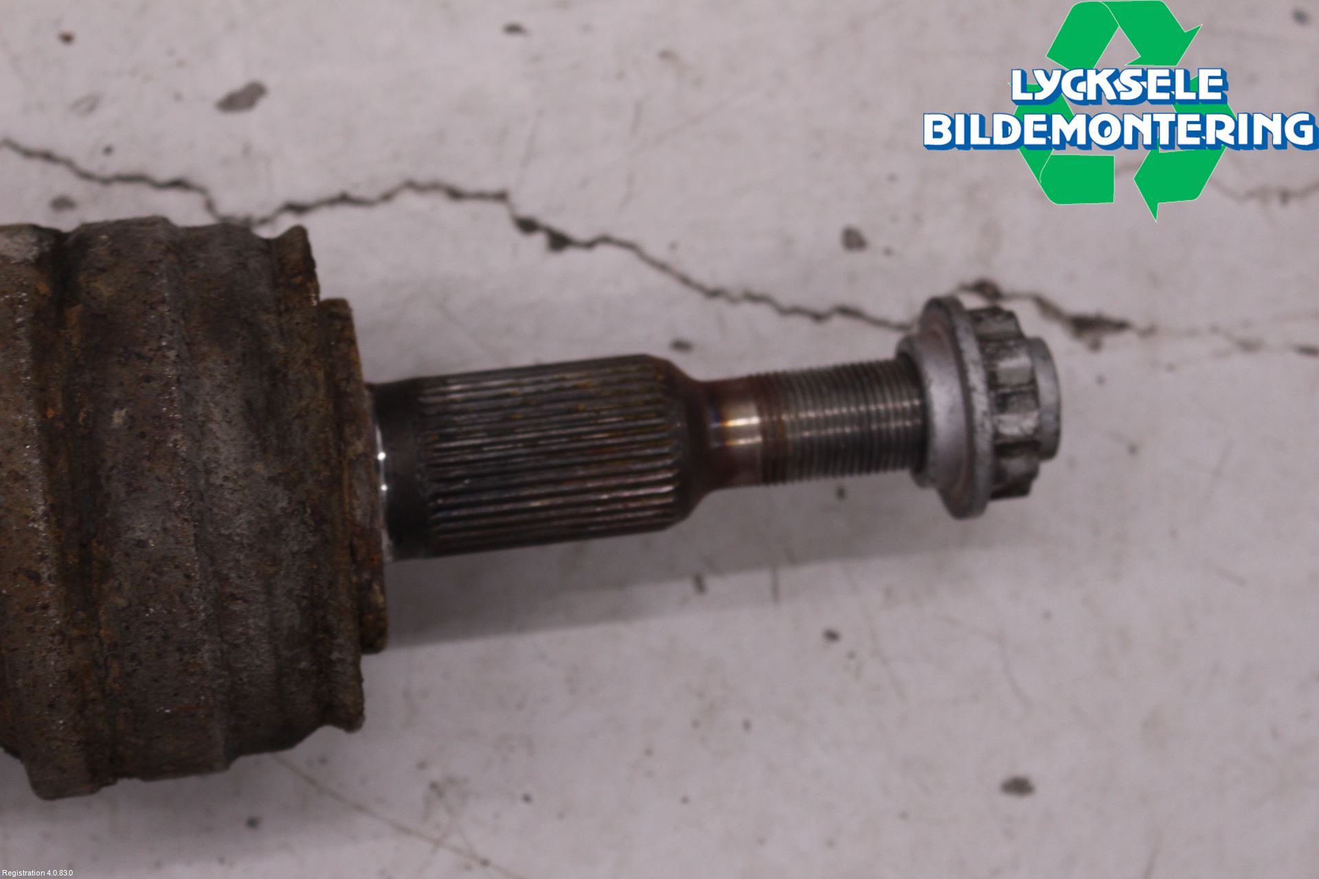 Volkswagen VW TRANSP/CARAVELLE (T5) 04-15 Drivaxel Bak Höger