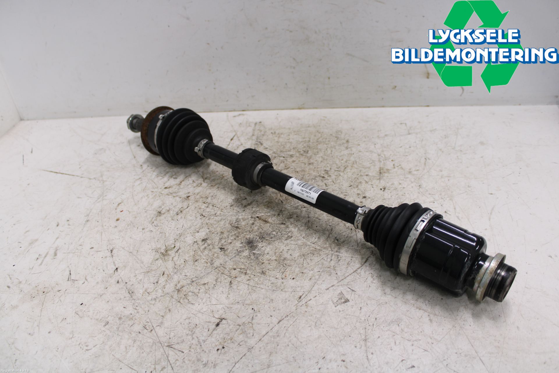 Suzuki SX4 S-CROSS 22- Drivaxel Fram Höger