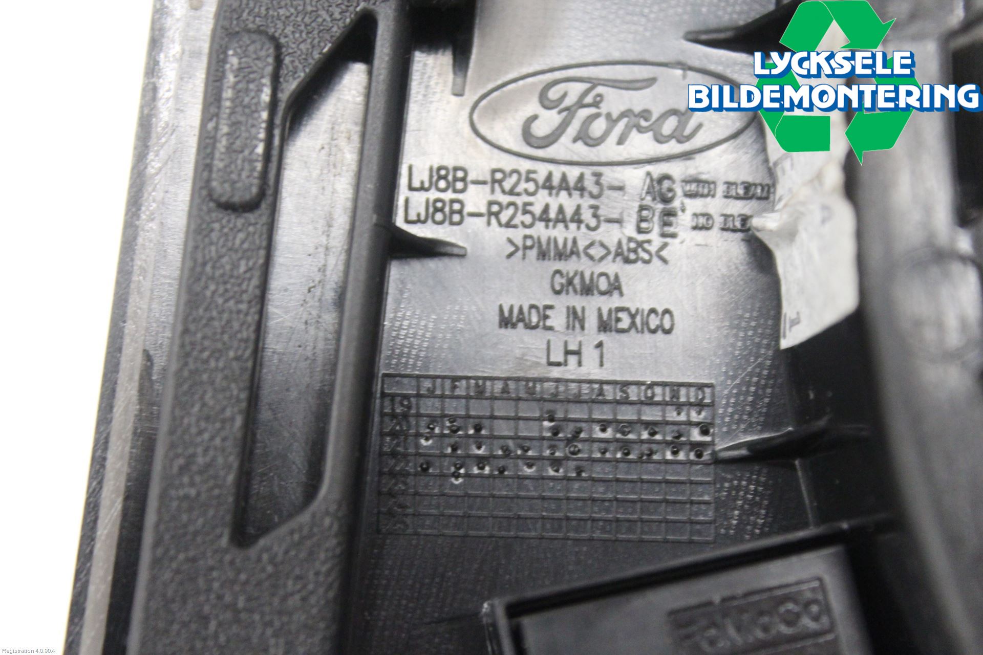 Ford MUSTANG Mach-E 21- Dörr Dekorlist Bak Vä