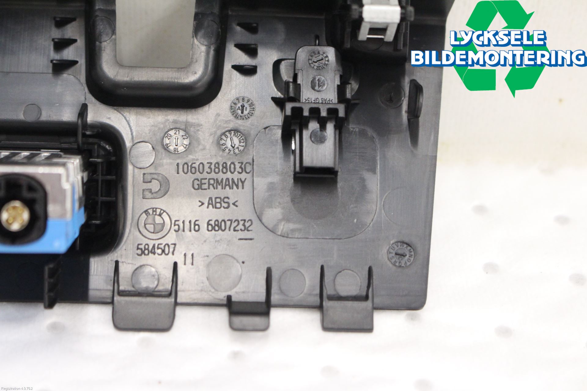 BMW 3 G20/G21/G80/G81 19- Instrumentbräda Förvaringsfack