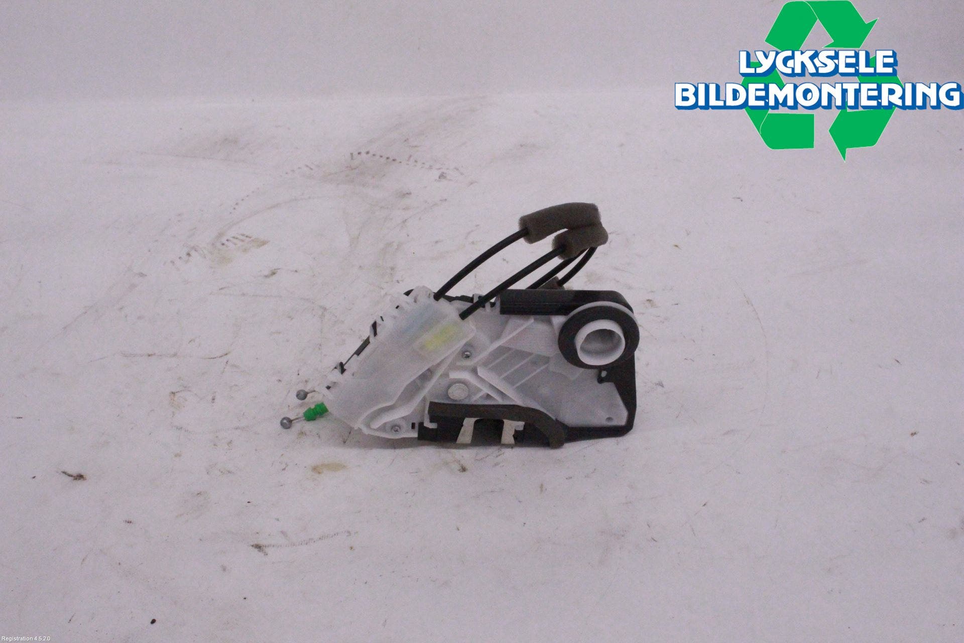 Toyota YARIS XP21 20- Låskista-Dörrlås