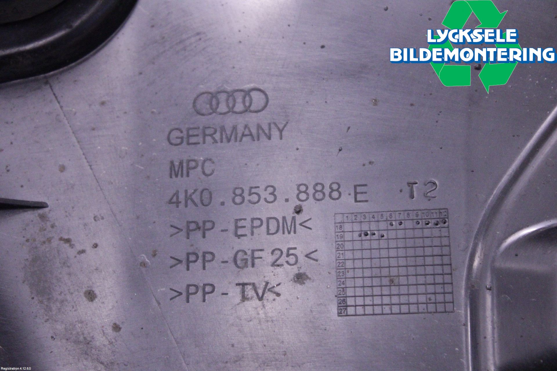 Audi A6 F2/C8 19- Skärmfäste Fram Hö