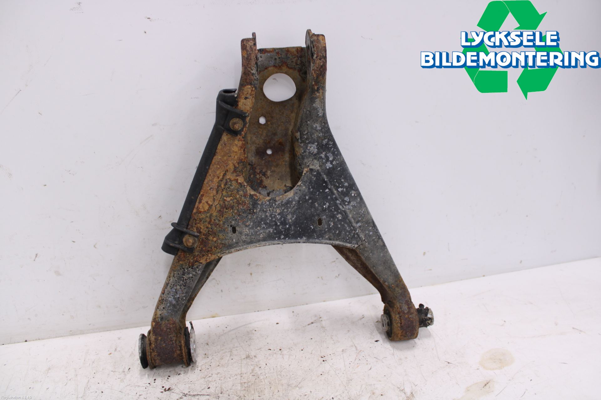 Volkswagen VW PASSAT 01-05 Bärarm Bak Höger