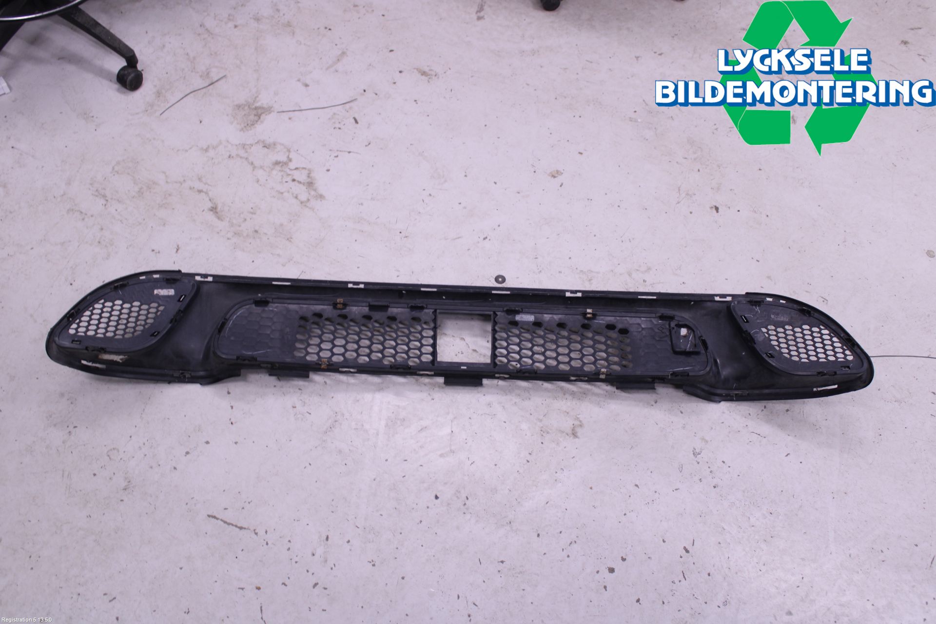 Jeep GRAND CHEROKEE 10-20 Stötfångardel Fram Mitt