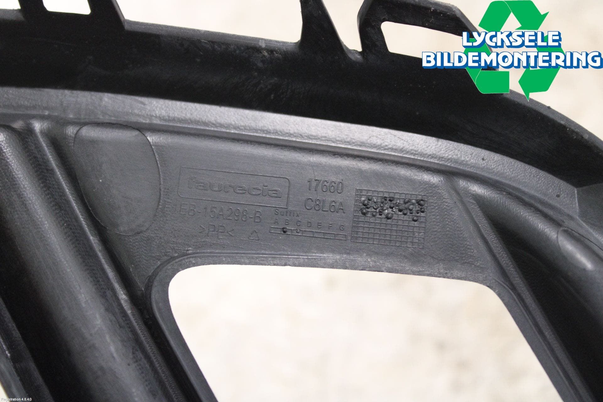 Ford FOCUS 15-18 Dimljussarg Fram