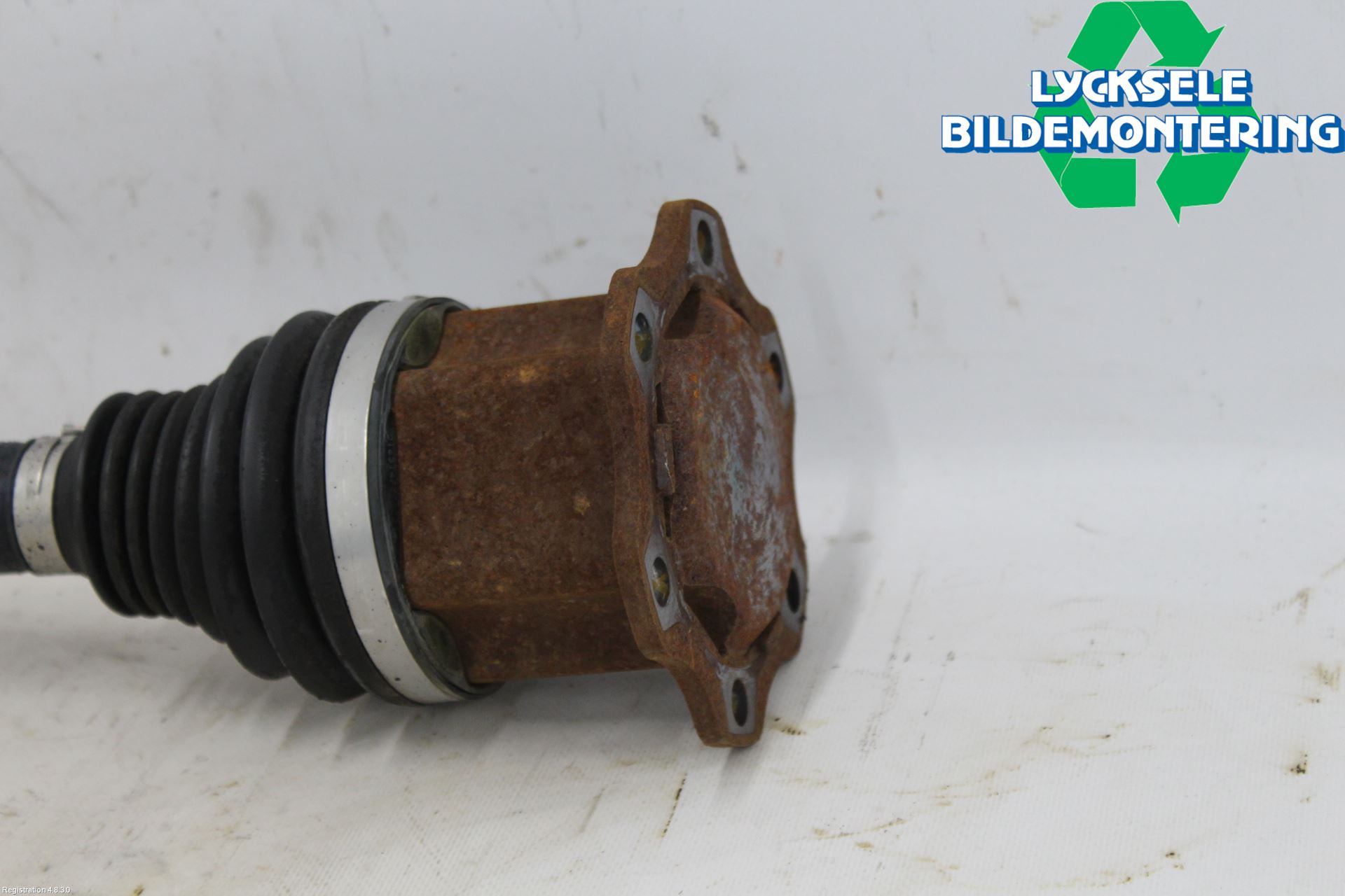 Audi A6 ALLROAD 12-18 Drivaxel Fram Vänster