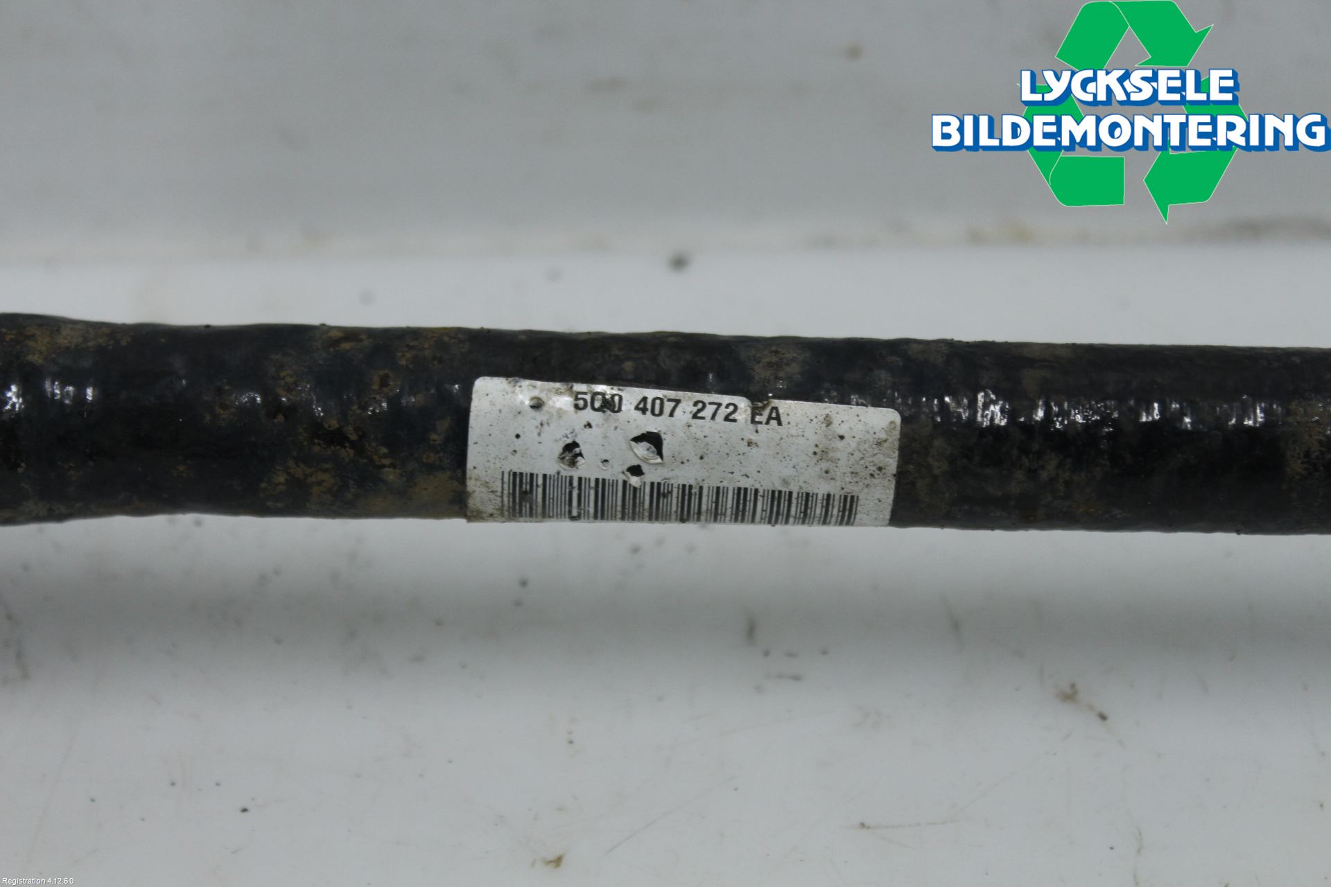 Volkswagen VW GOLF SPORTSVAN 15-20 Drivaxel Fram Höger