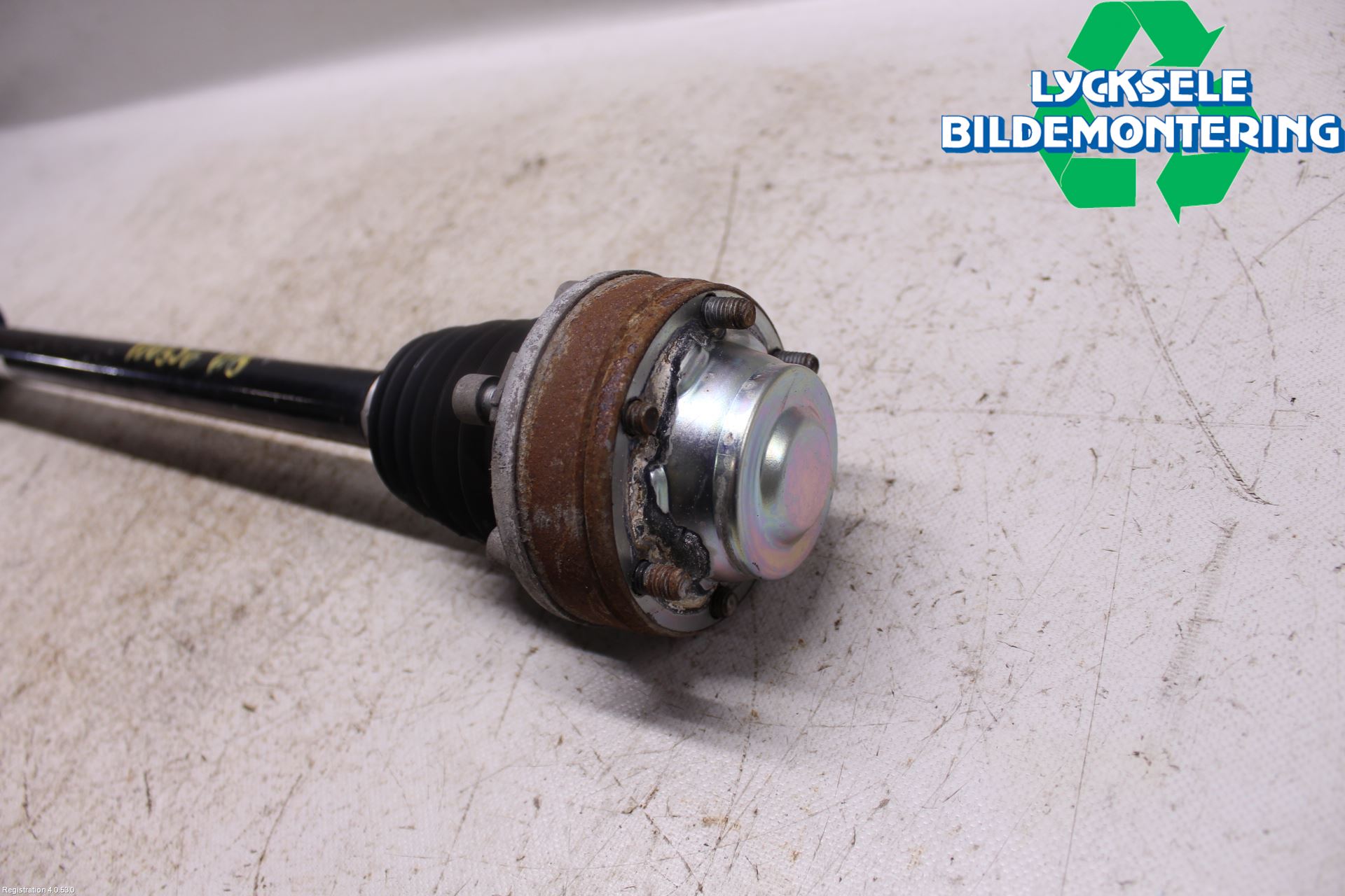 Volkswagen VW TIGUAN 16-24 Drivaxel Bak Höger