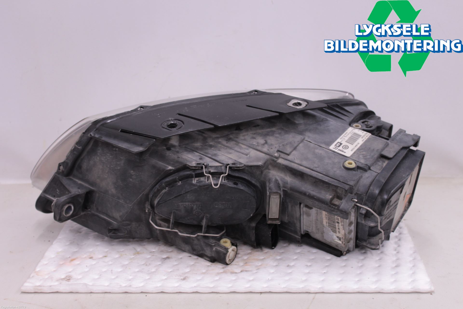 Volkswagen VW PASSAT 05-11 Strålkastare Höger