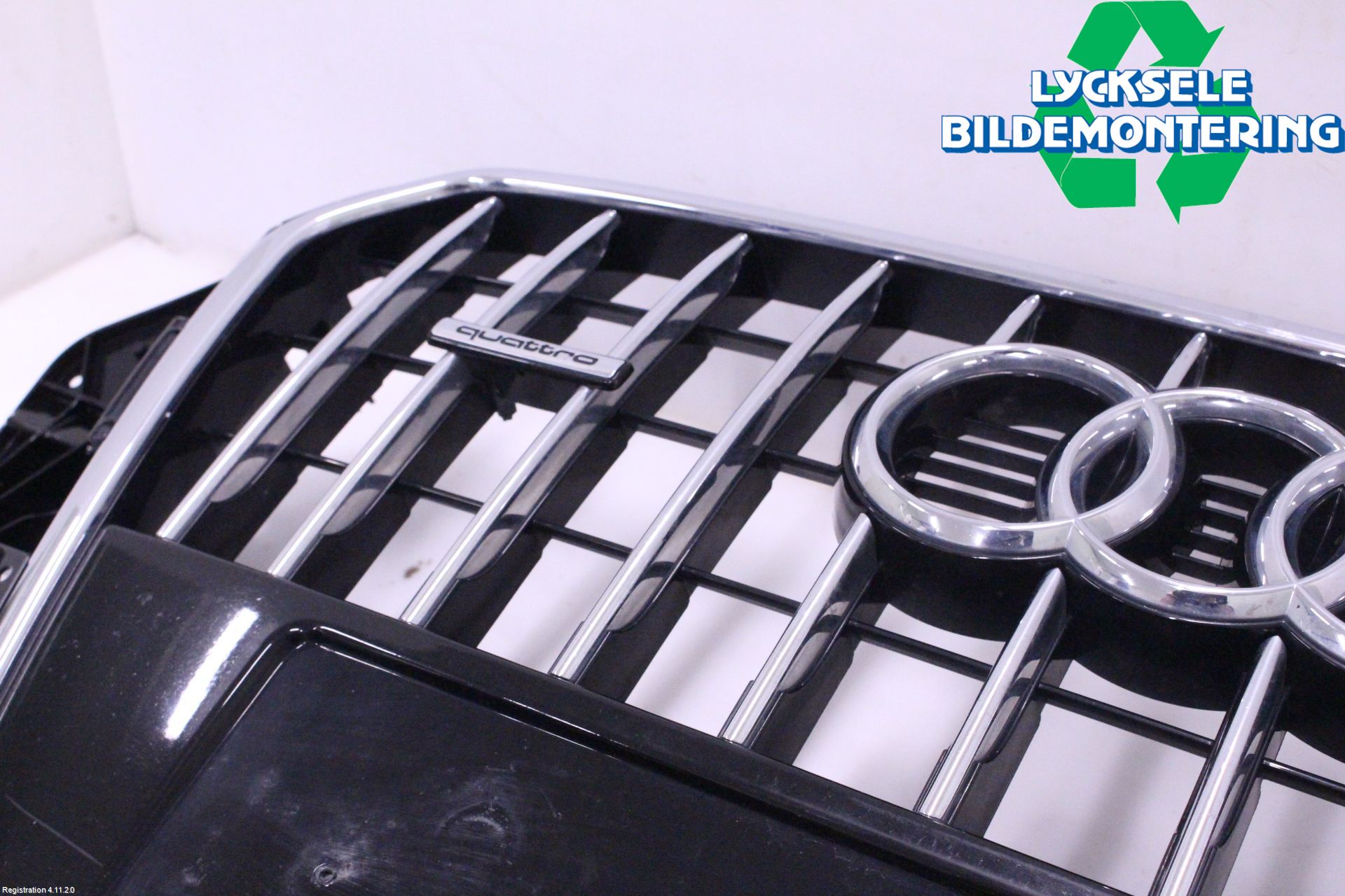 Audi Q3 8U 12-18 Grill Komp