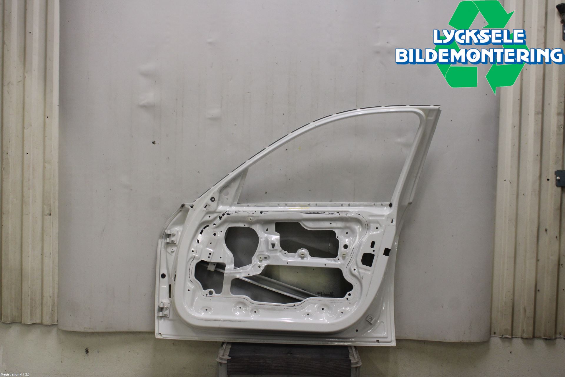 BMW 3 E90/91 SED/TOU 05-12 Dörr Fram Höger