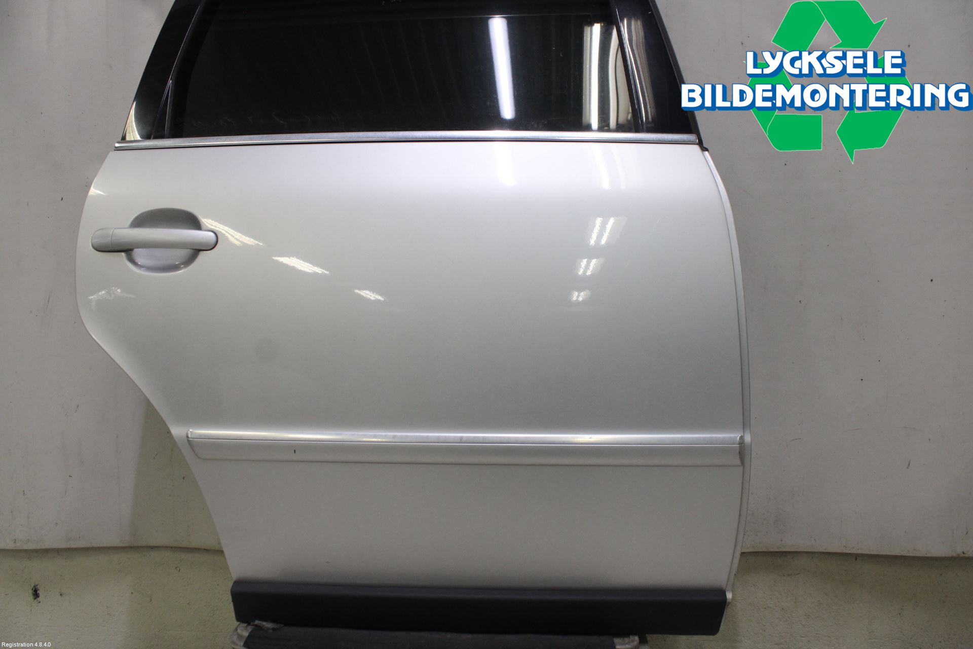 Volkswagen VW PASSAT 01-05 Dörr Bak Höger