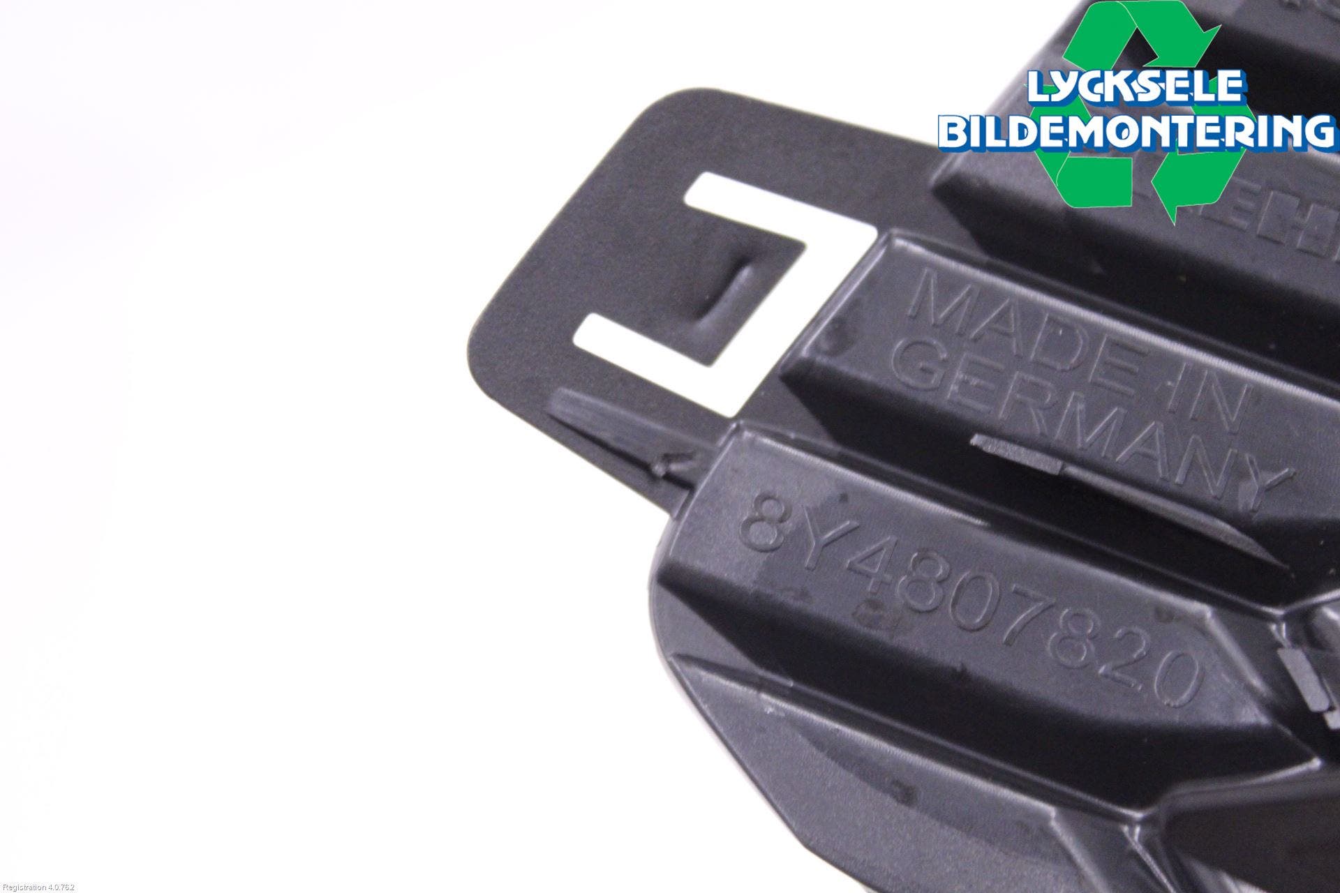 Audi A3/S3 8Y 21- Stötfångardel Bak Hö