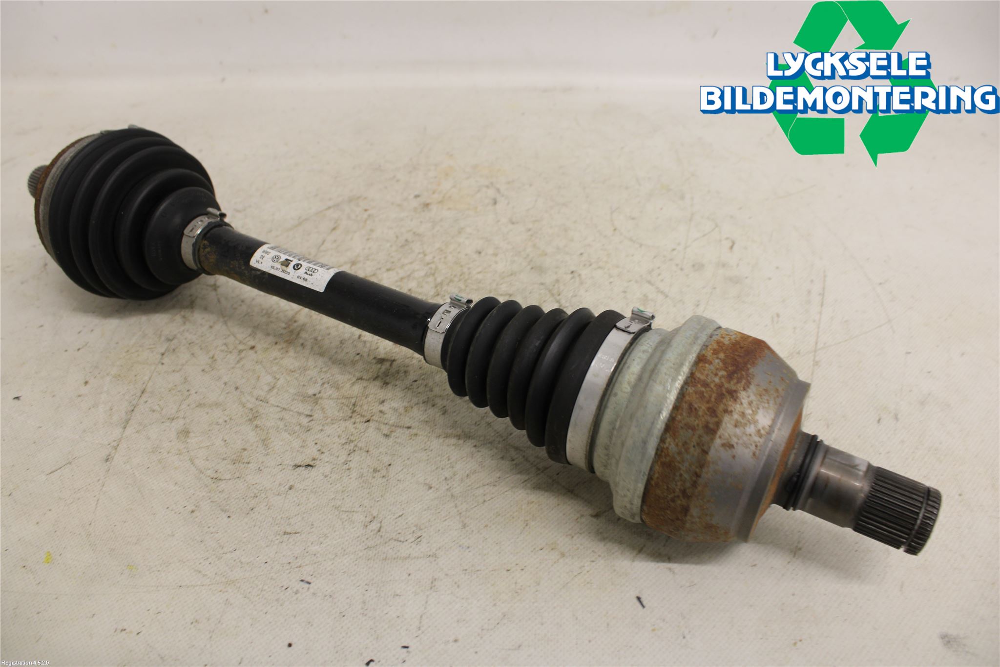 Volkswagen VW TIGUAN 16-24 Drivaxel Fram Vänster