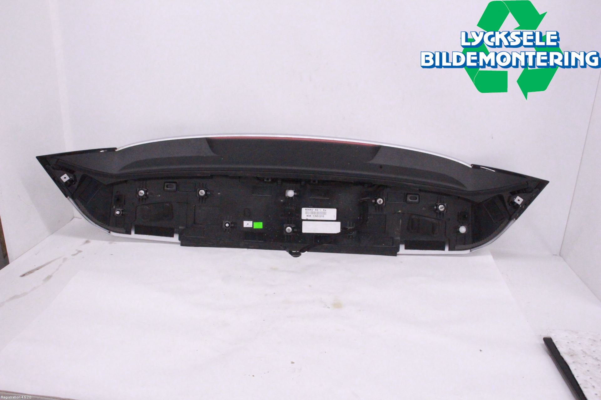 Volkswagen VW GOLF / E-GOLF VIII 20- Spoiler Baklucka
