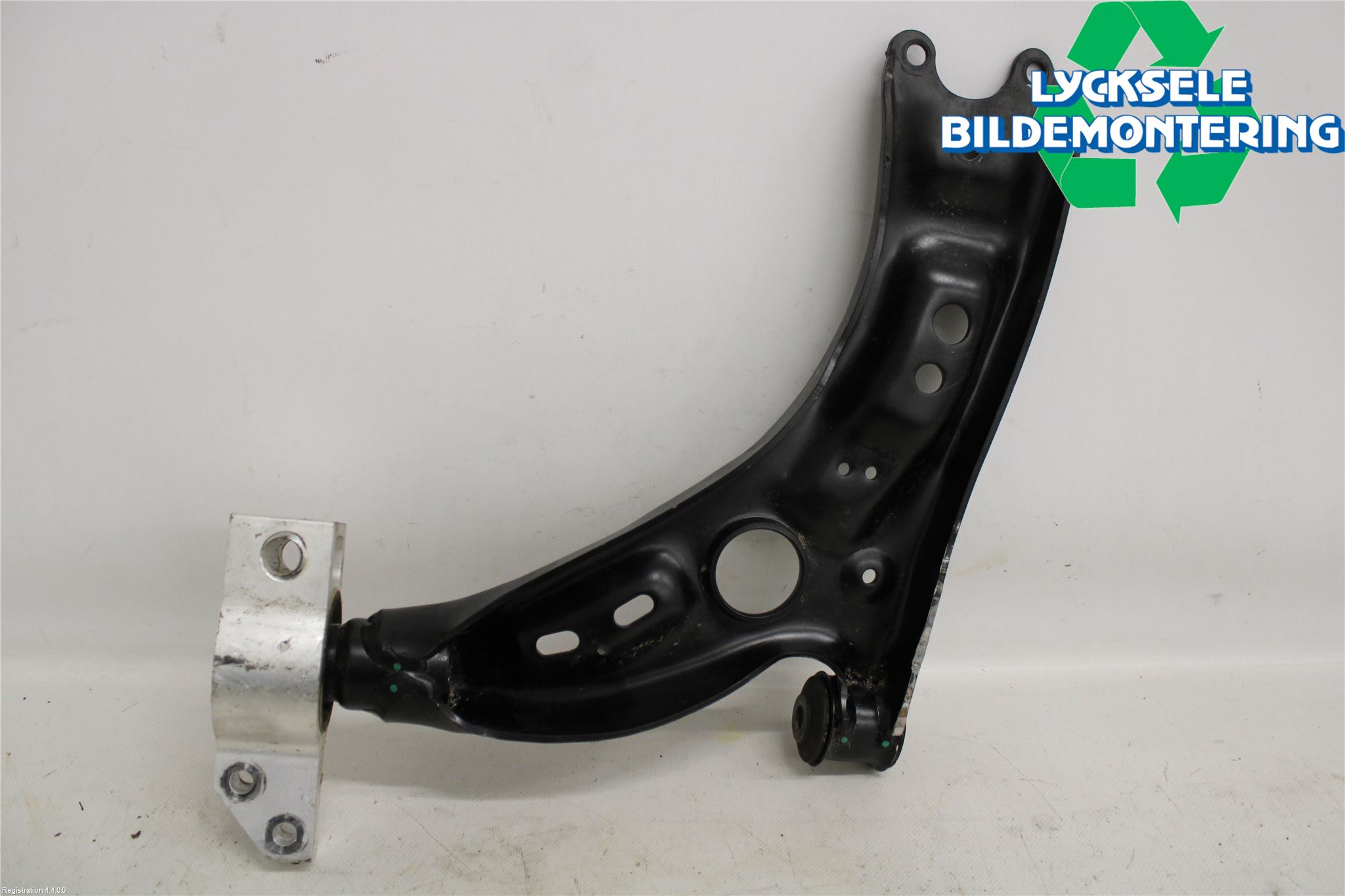 Volkswagen VW PASSAT 11-14 Bärarm Fram Undre Hö