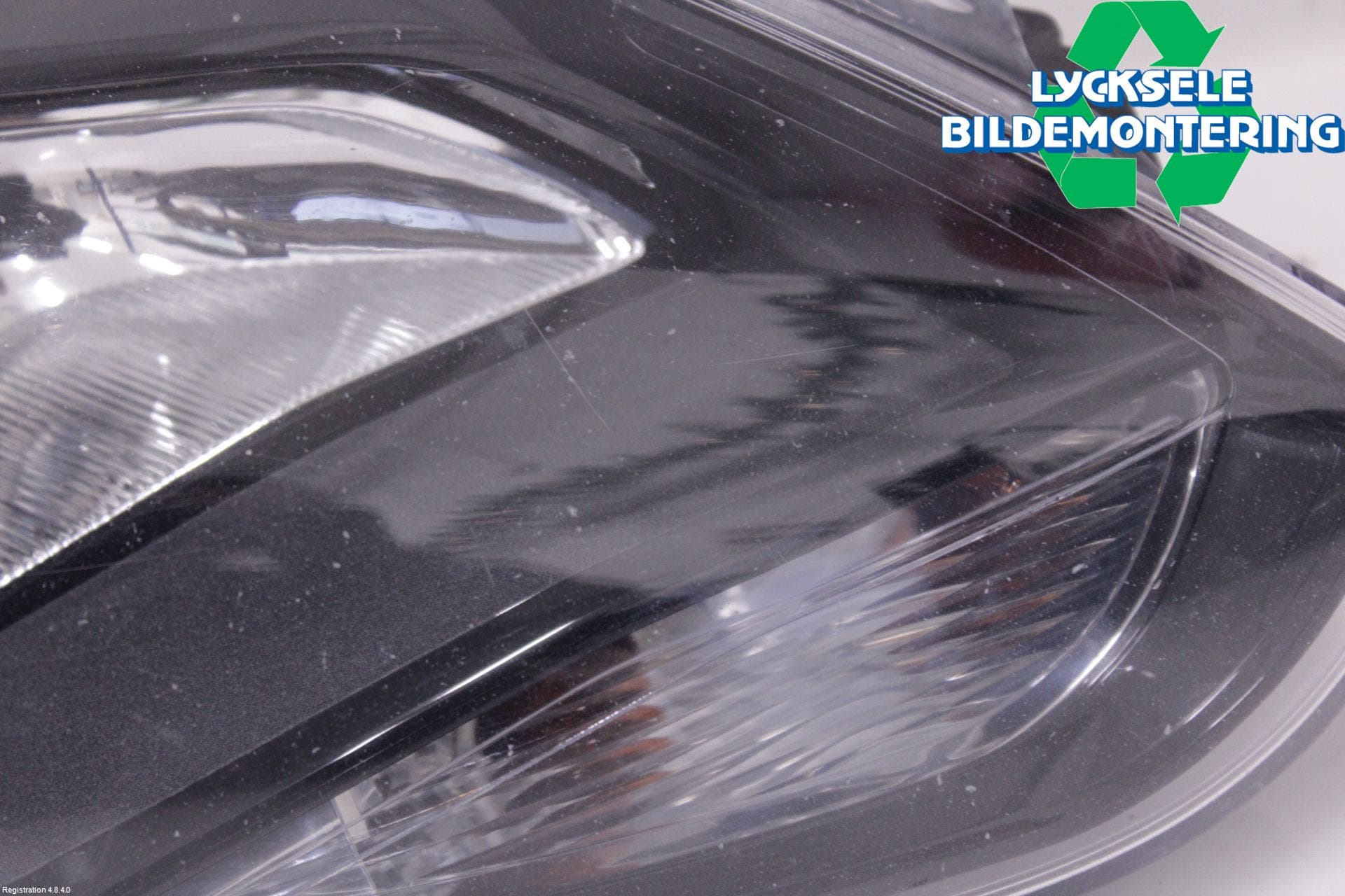 Ford FOCUS 11-14 Strålkastare Höger