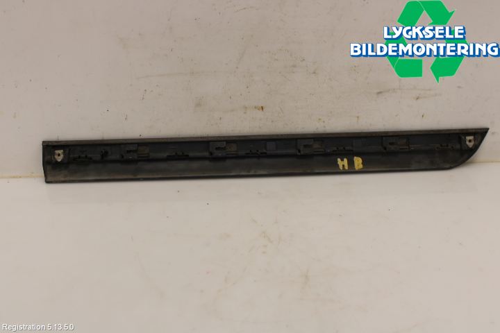 Volkswagen VW PASSAT 15-19 Dörr Dekorlist Bak Hö