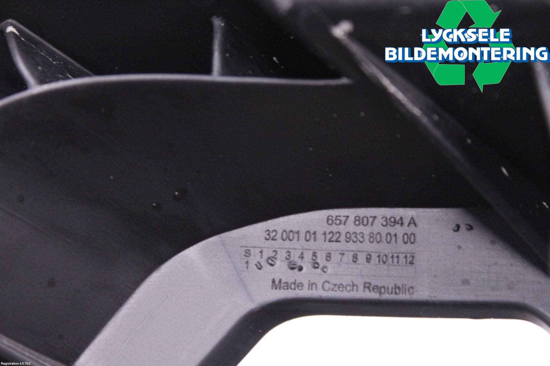 Skoda SCALA 19- Stötfångarfäste Bak Hö