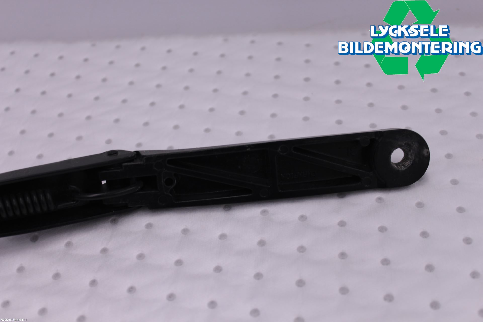 Seat ATECA 16->> Torkararm Armar Vindruta