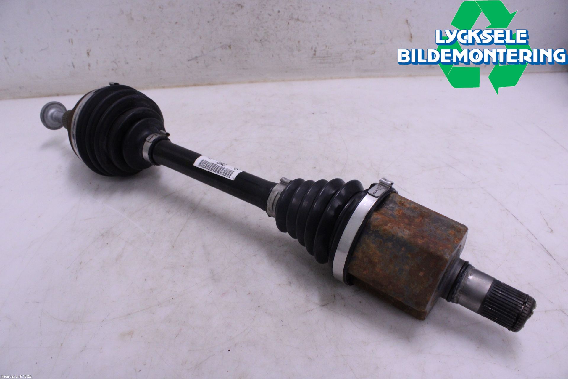 Volkswagen VW T-ROC 18- Drivaxel Fram Vänster