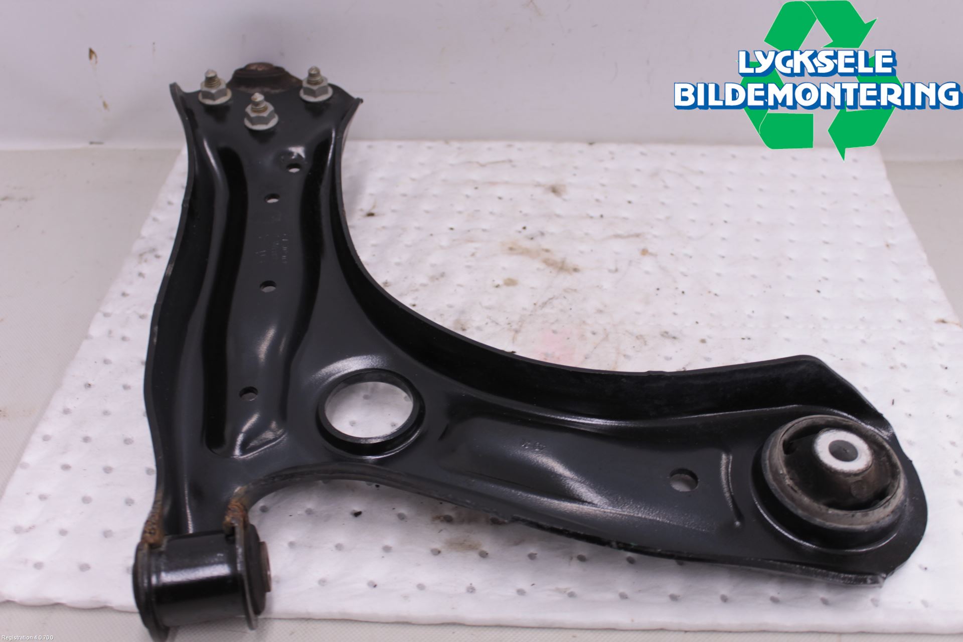 Skoda FABIA 15-21 Bärarm Fram Undre Vä