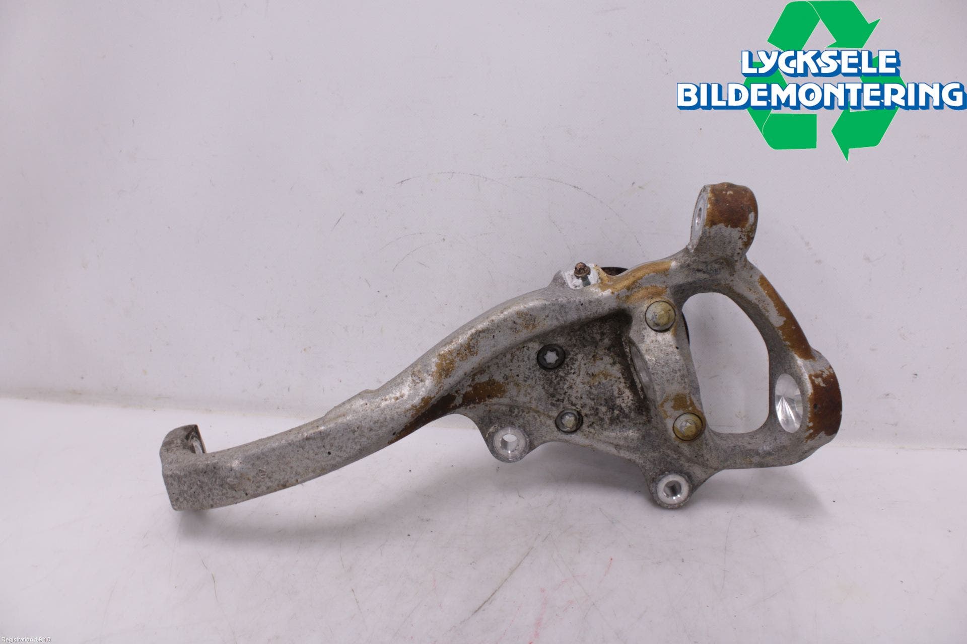 Mercedes-Benz MB E-KLASS (W213) 16-23 Styrspindel Lagerhus Vä