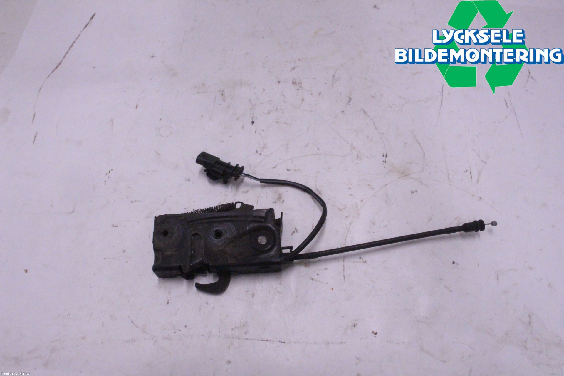 Volvo V90 17->> Huvlås