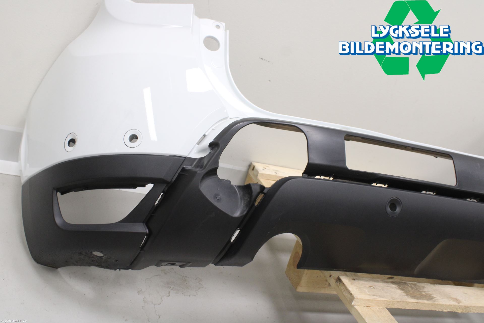 Dacia DUSTER 18-24 Stötfångarbeklädnad Bak