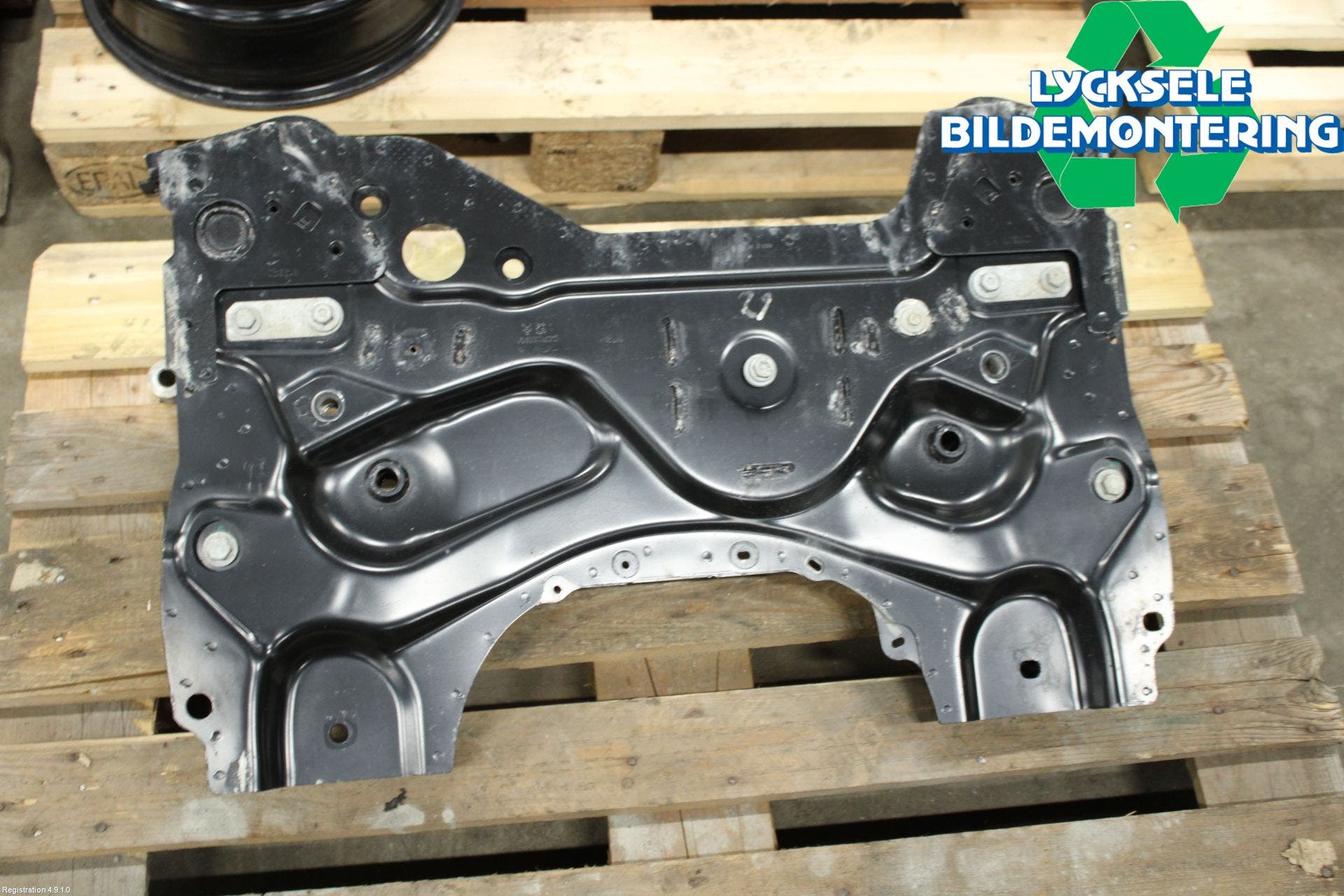 Opel ASTRA L 22- Framvagnsbalk