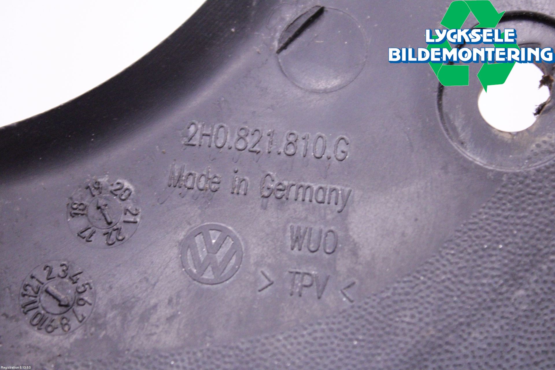 Volkswagen VW AMAROK 2H 10-22 Stänkskydd