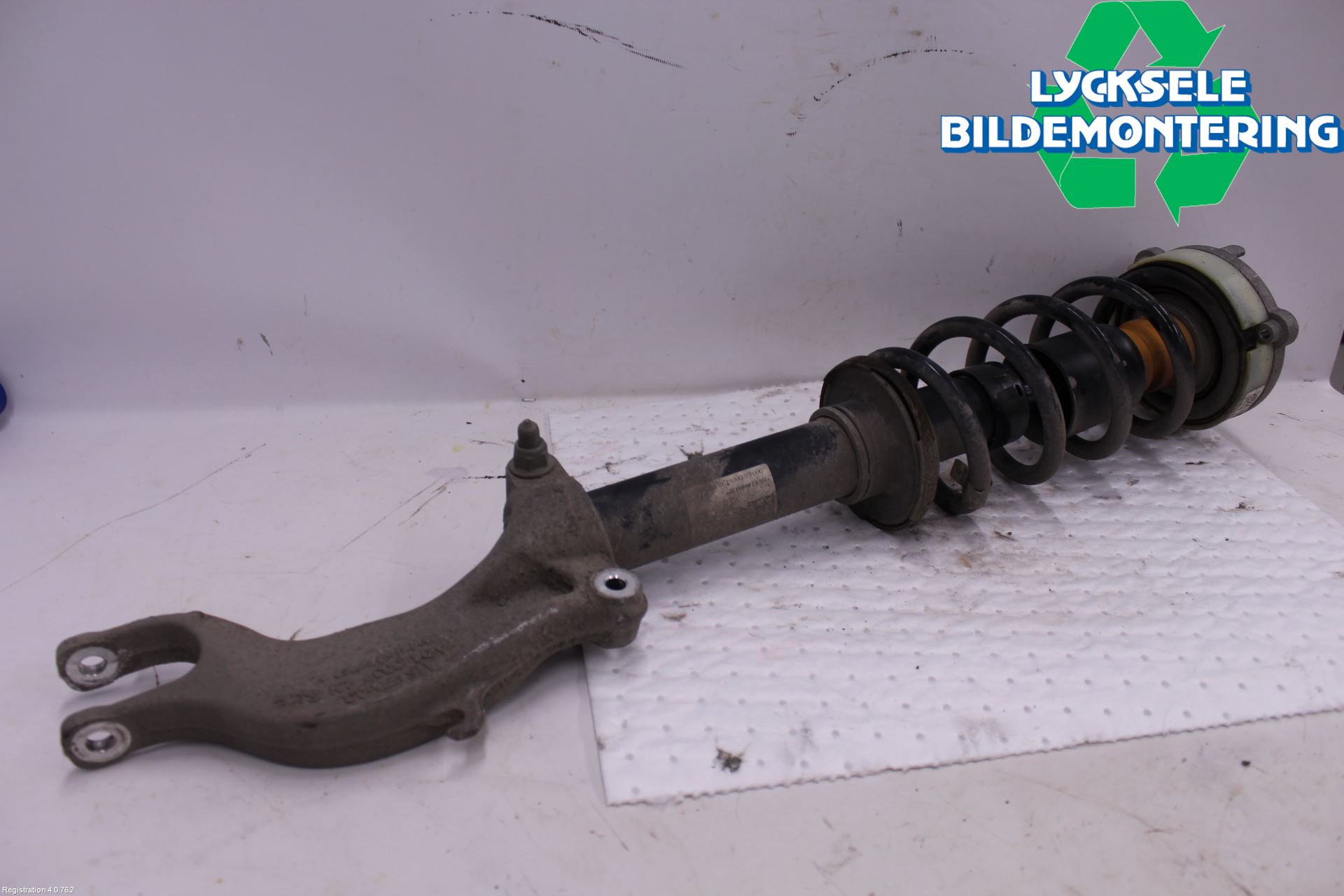 Audi A6 F2/C8 19- Fjäderben Fram Vänster