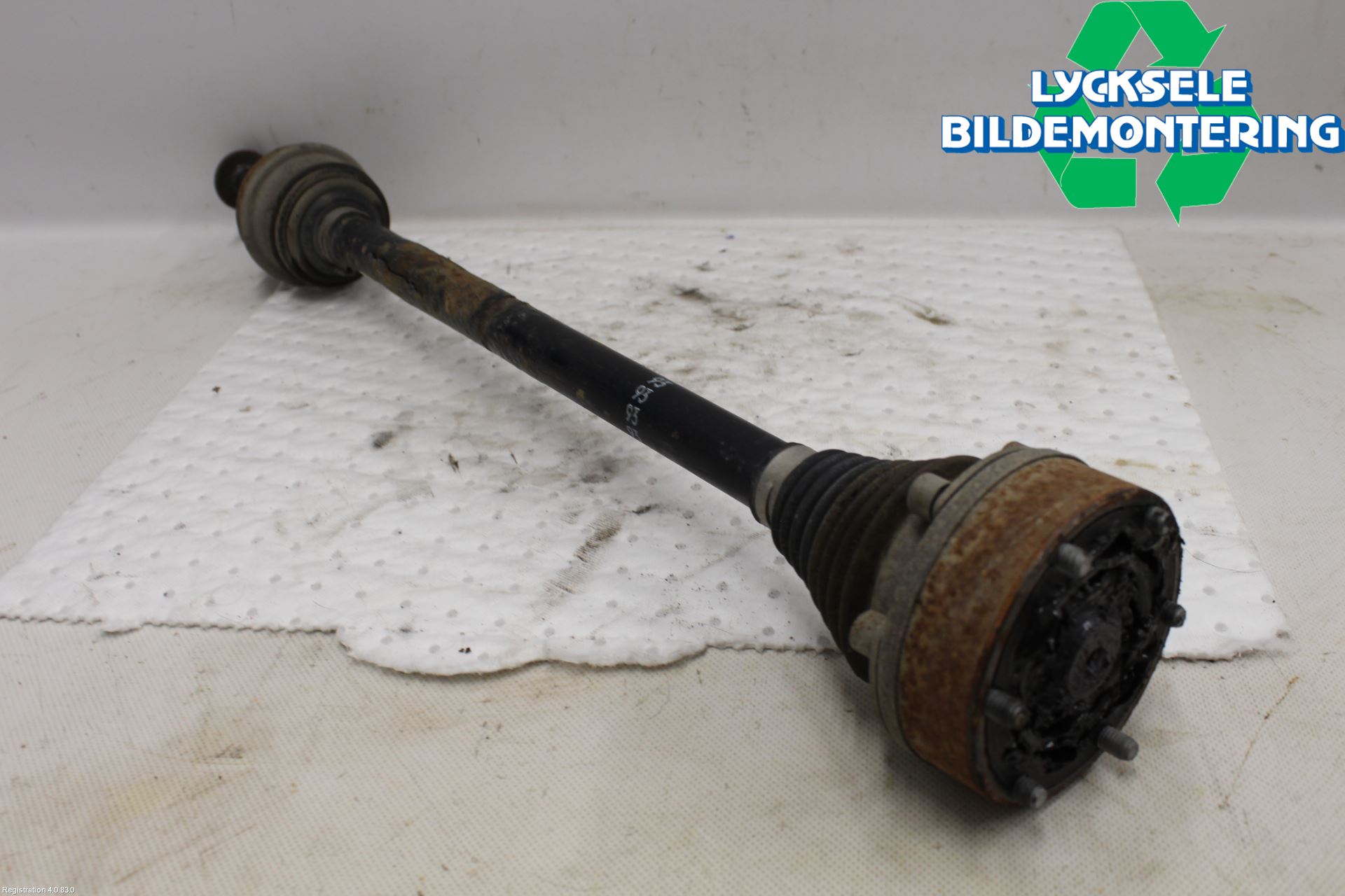 Volkswagen VW TIGUAN 07-16 Drivaxel Bak Höger