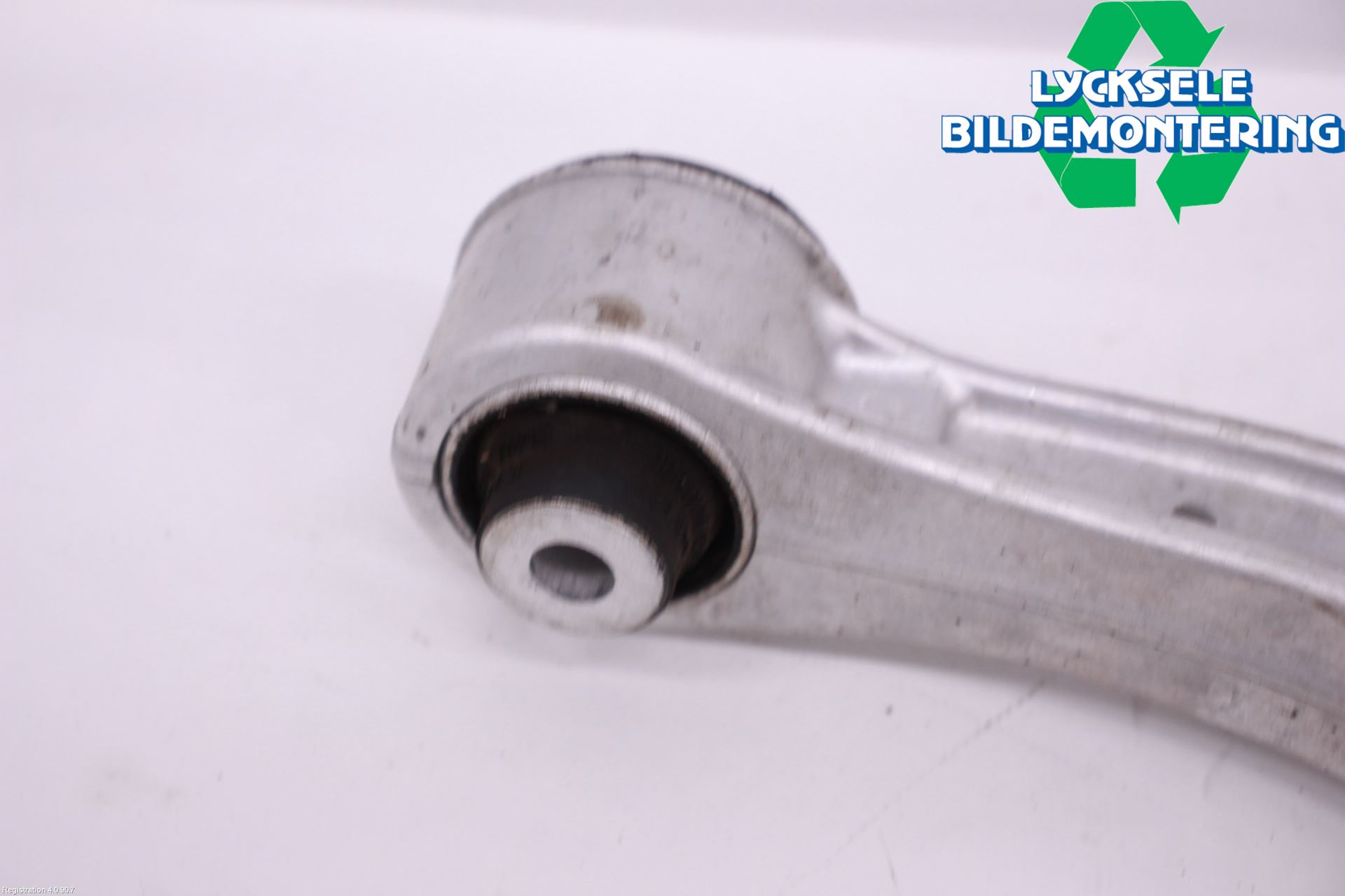 BMW 5 G30/G31/F90 17-23 Bärarm Fram Övre Vä