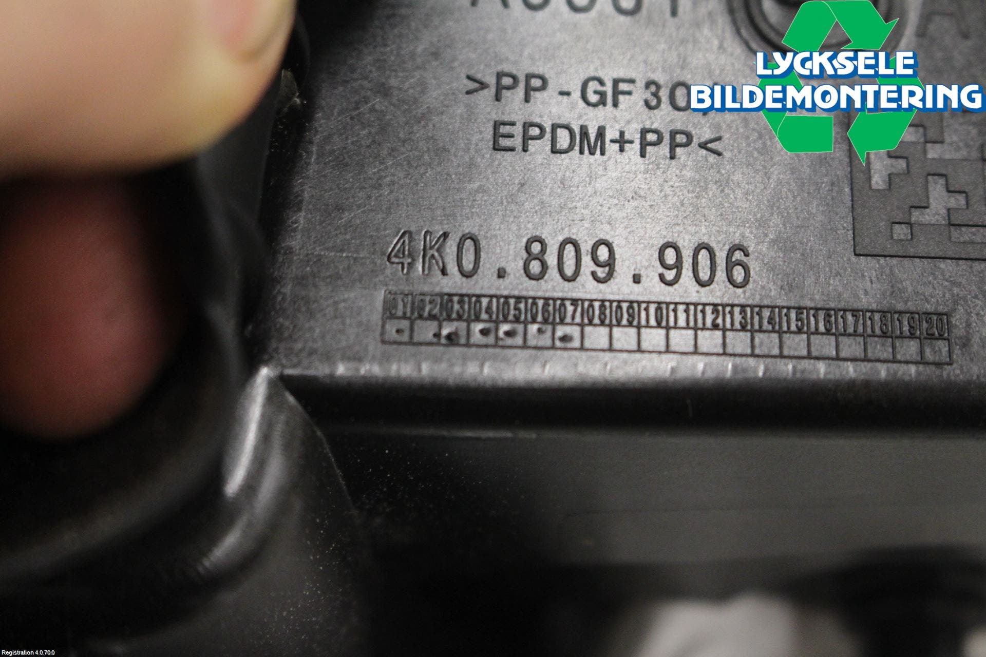 Audi A6 F2/C8 19- Tanklucka