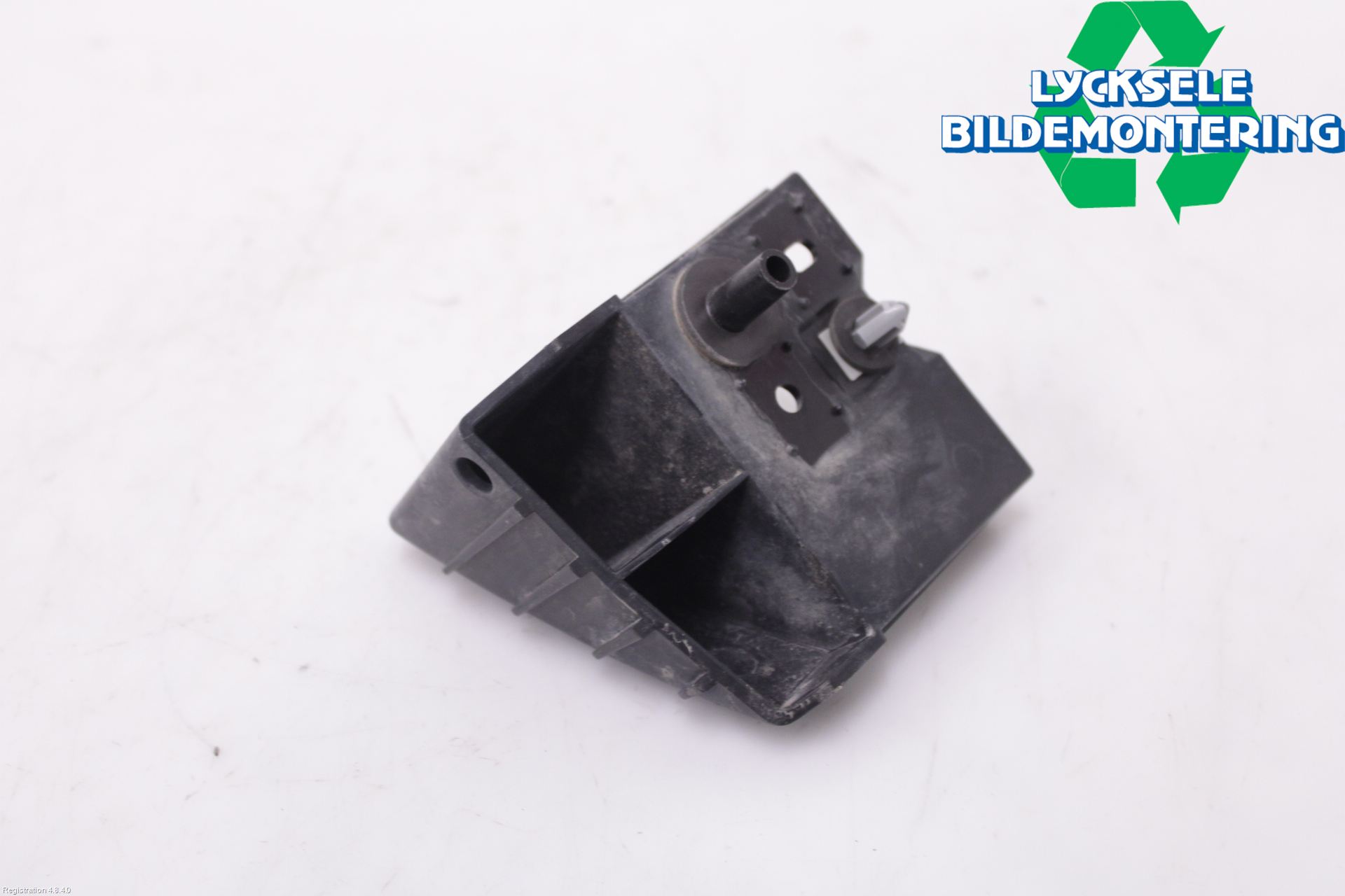 Ford KUGA 13-16 Stötfångarfäste Bak Hö